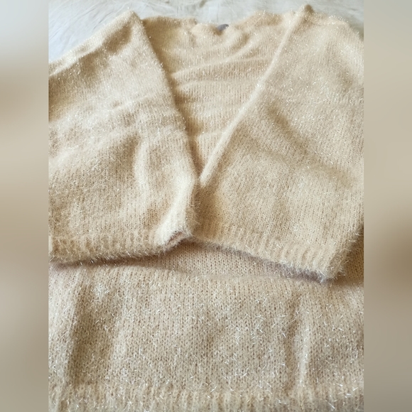 H&M Cream Shimmery sweater - Picture 2 of 7